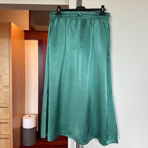 Max Mara Leisure Freda crinkled-satin midi skirt in Turquoise - Picture 3 of 5